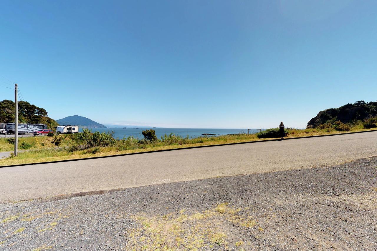 Coast Haven Holiday home